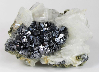 Illustration for article titled The 9 Deadliest Minerals We've Ever Mined